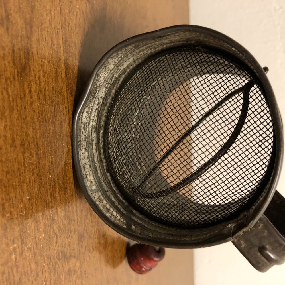 RED HANDLE WIND TINY SIFTER  PASTRY BLENDER MOULI ROTARY HARD CHEESE GRATER - Picture 12 of 14